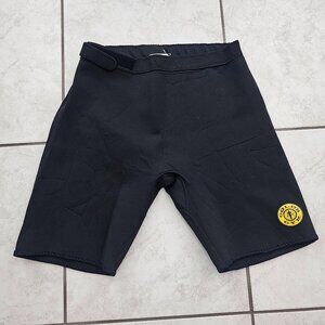 Gold's Gym L/XL Men's Neoprene Compression Shorts in great condition.